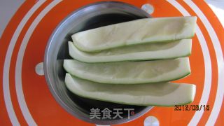 Steamed Dumplings with Zucchini Stuffing recipe