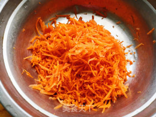 Scrambled Eggs with Salted Carrots recipe