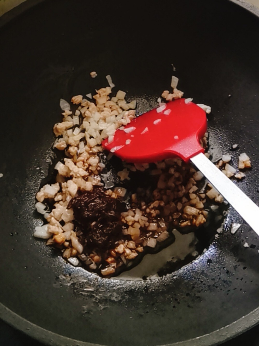 Stir-fried Rice Noodles with Minced Meat and Shrimp Paste recipe