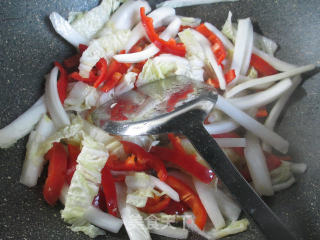 Stir-fried Chinese Cabbage with Red Pepper recipe