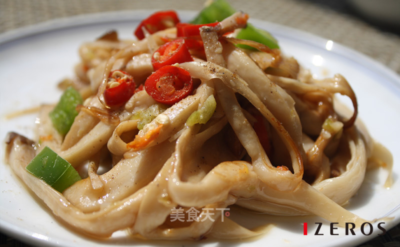 Shredded Pleurotus Eryngii with Fresh Pepper [gourmetmaxx Western Chef Machine Edition] recipe