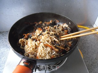 Black Fungus Pork Noodle recipe