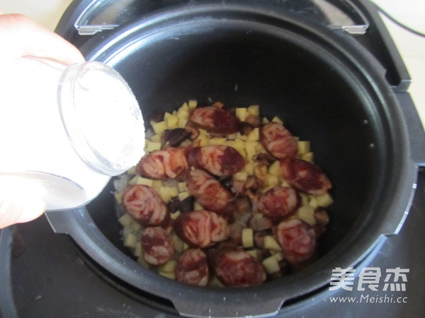 Sausage Potato Claypot Rice recipe
