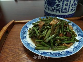 Stir-fried Beans with Local Pork recipe