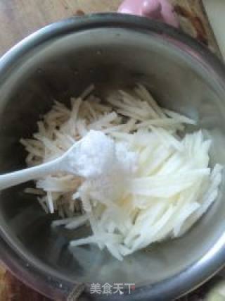 Fruit Lotus Root Mixed with Pear Shreds recipe