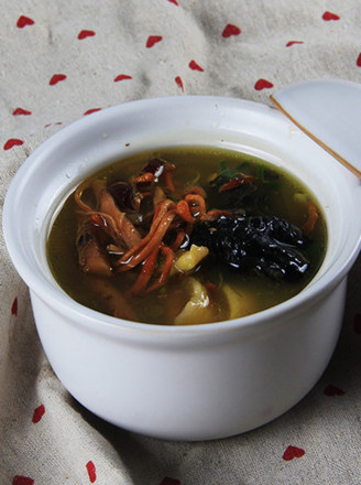 Cordyceps Flower Lily Taihe Black-bone Chicken Soup recipe
