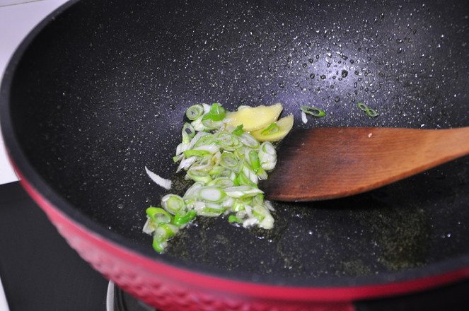 Stir-fried Shredded Pork with Bean Sprouts recipe