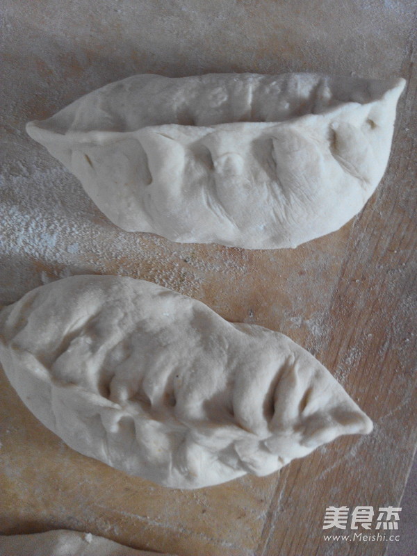 Steamed Dumplings with Beef and Radish recipe