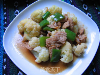 Stir-fried Cauliflower with Green Pepper Pork Slices recipe