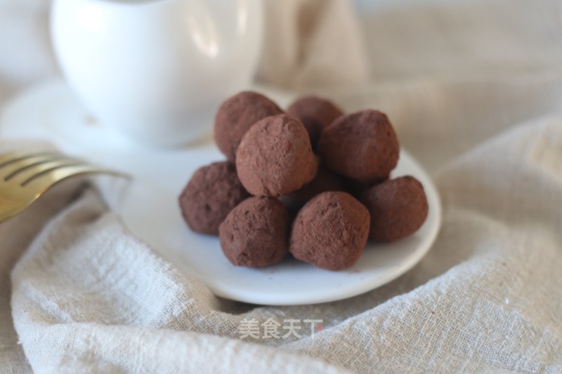 Earl Grey Black Truffle Chocolate Balls recipe