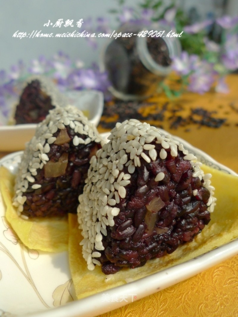 【flower Sushi】——purple Rice and Sesame Sushi recipe