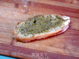 Baked French Loaf with Green Sauce recipe