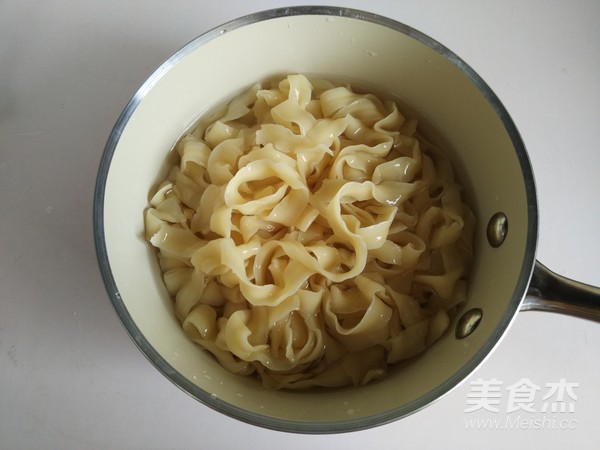 Simple Shaanxi Oil Splashed Noodles recipe