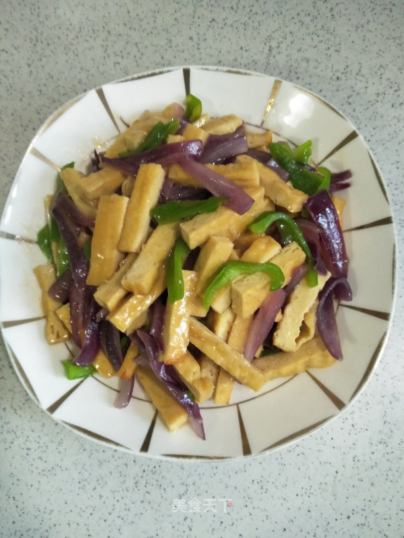 Stir-fried Dried Tofu with Green Onion recipe