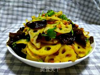 Fungus Mixed with Lotus Root Slices recipe