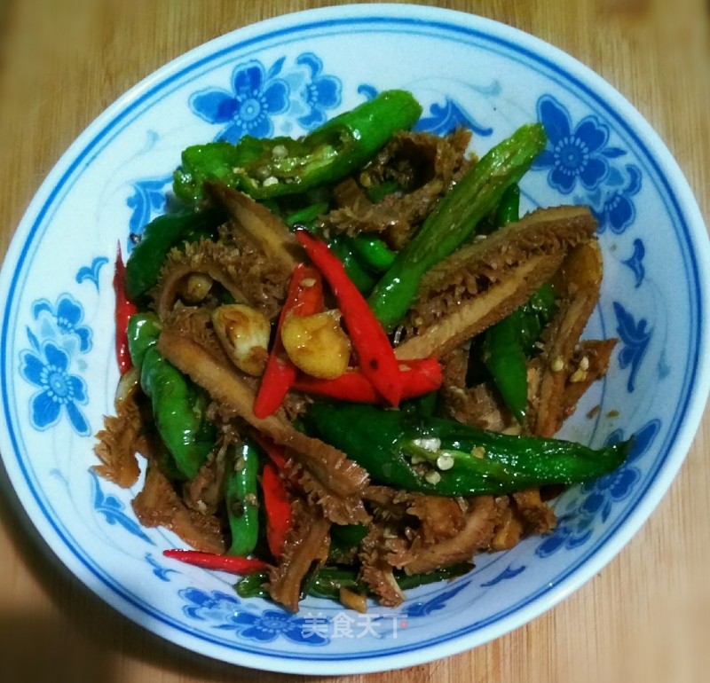 Stir-fried Braised Beef Tripe with Double Peppers
