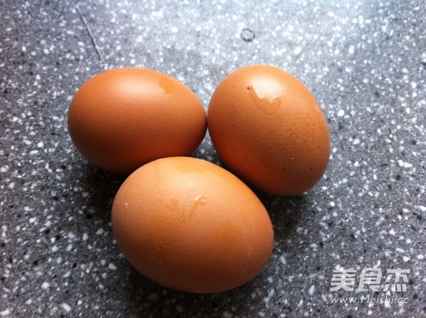 Scrambled Eggs with White Snow Shrimp recipe