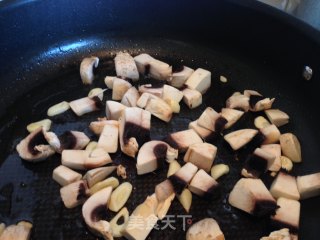 Macaroni with Mushrooms and Shallot recipe