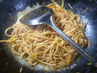 Spicy Fried Noodles with Pork Belly recipe