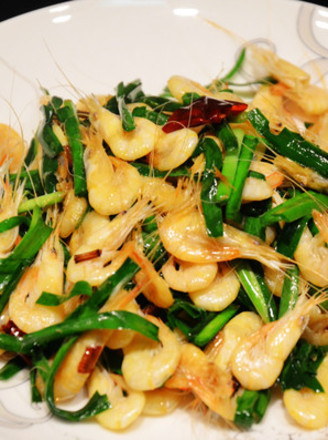 Stir-fried White Shrimp with Leek recipe