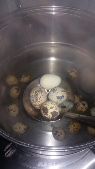 #trust of Beauty# Quail Eggs with Pickled Pepper recipe