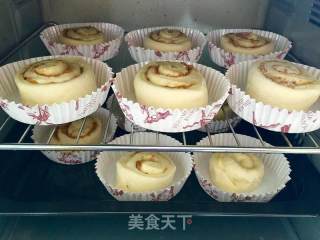 Crisp and Fragrant-pork Floss Rolls with Salad Sauce recipe