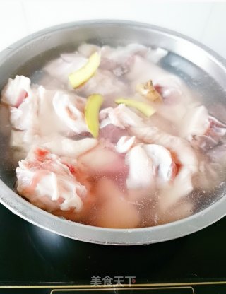 Chestnut Roasted Pig's Trotters recipe