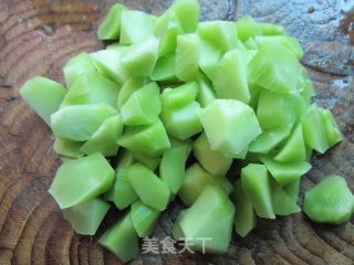 Stir-fried Diced Lettuce with Capers recipe