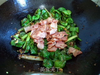 Stir-fried Bacon with Wrinkled Chili recipe