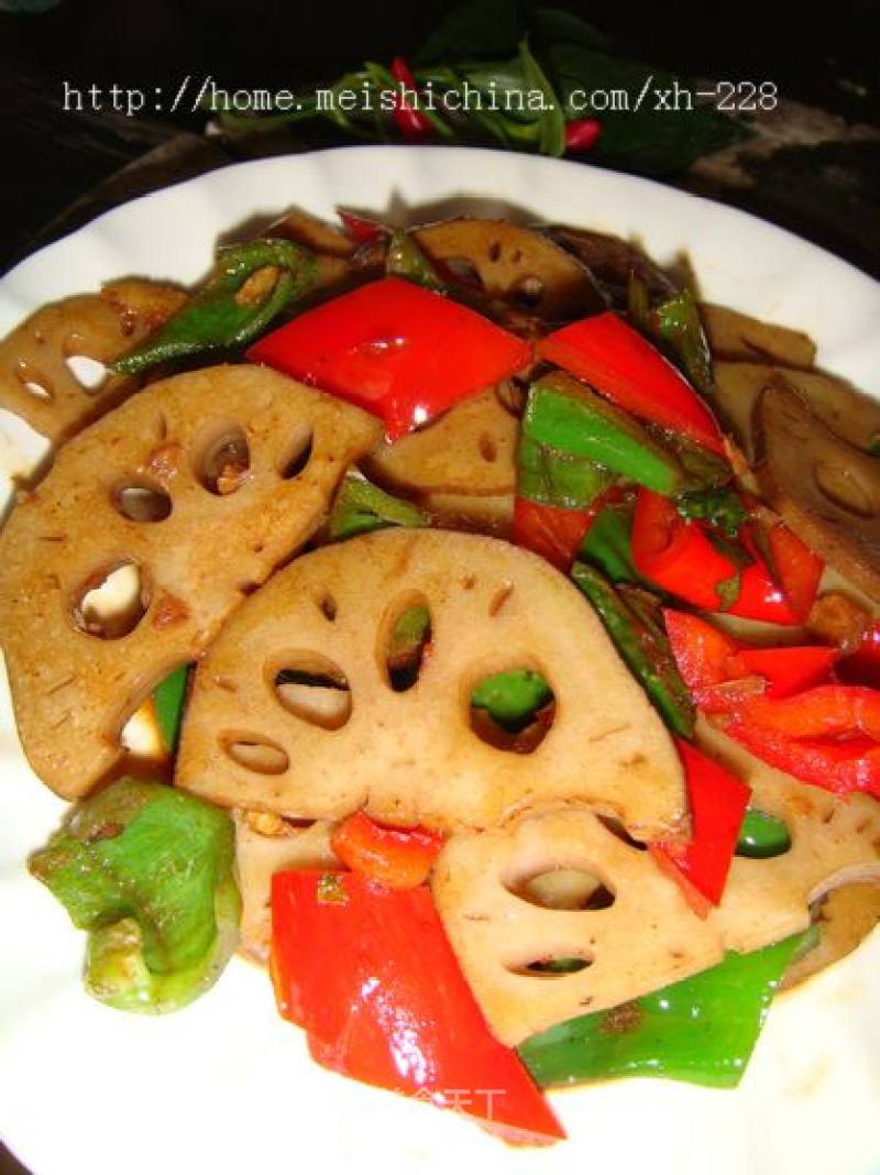 Stir-fried Lotus Root with Green and Red Pepper