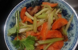 Stir-fried Fresh Vegetables with Braised Pork recipe