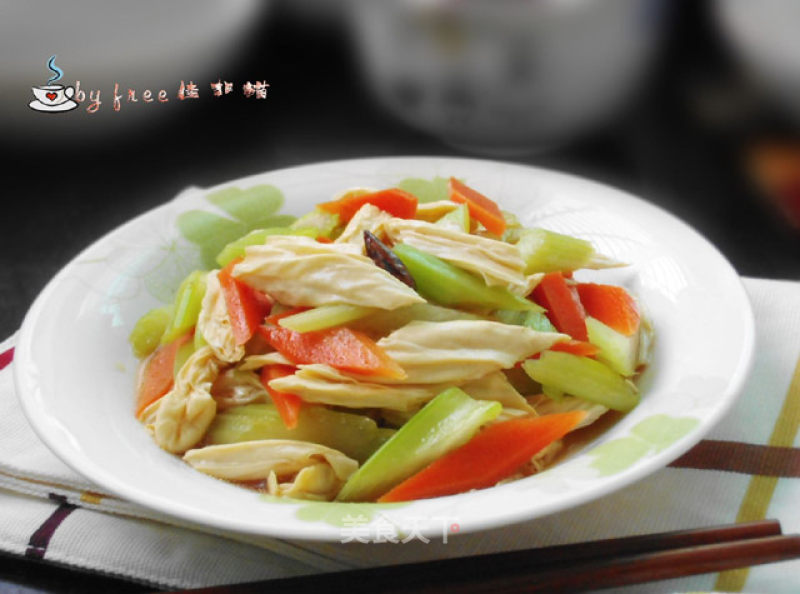 Celery Mixed with Yuba recipe