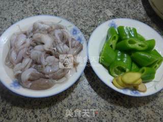 Hot Pepper Stir-fried Wangchao recipe