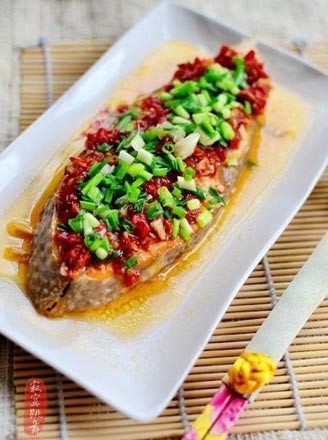 Steamed Sea Fish Cubes with Chopped Pepper recipe