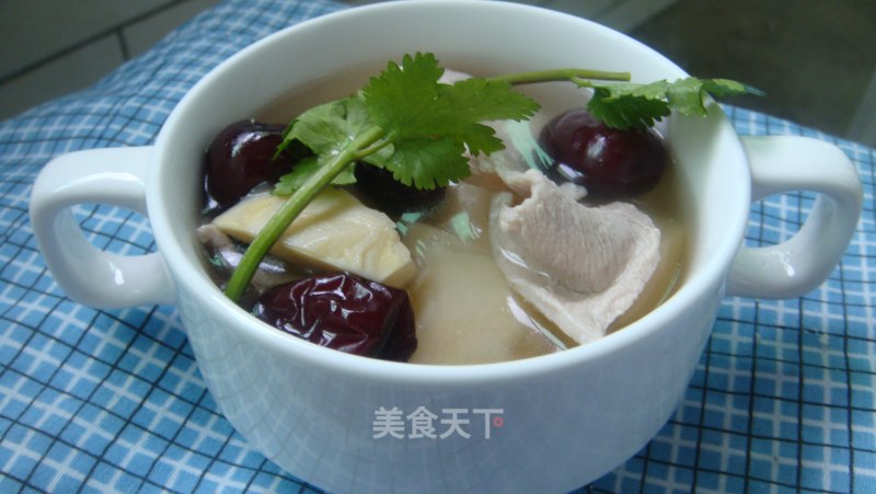 Red Date Bamboo Shoot Pork Soup recipe