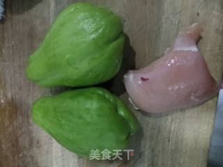 Stir-fried Shredded Pork with Chayote recipe