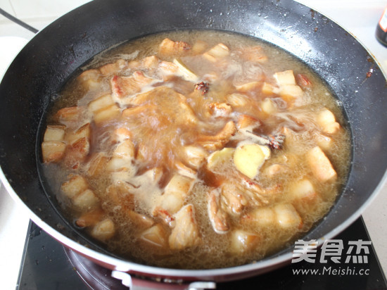 Braised Pork with Lotus Seeds recipe