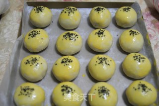 Traditional Red Bean Paste Egg Yolk Crisp recipe