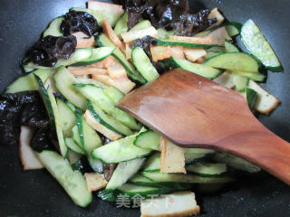 Stir-fried Cucumber with Black Fungus and Fish Tofu recipe