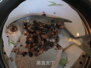 Steamed Pomfret with Tempeh recipe