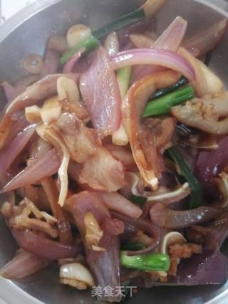 Fried Pork Ears with Onions recipe