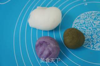 Super Simple Colorful Snowy Mooncakes recipe