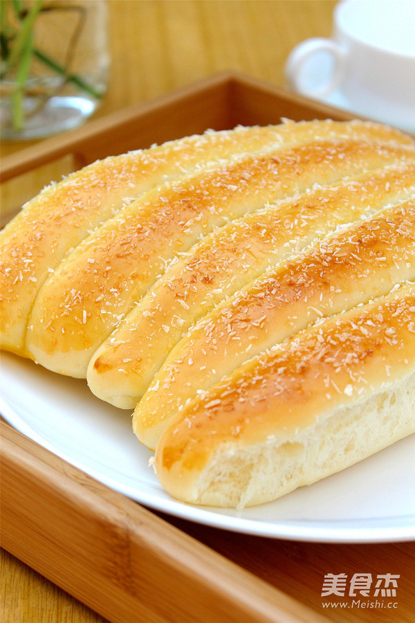 Yogurt Shredded Coconut Buns recipe