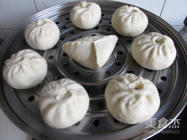 Eggplant Sauce Pork Buns-white Shark Dumpling Noodles recipe