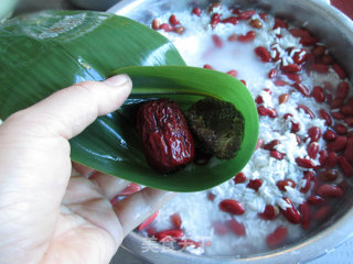 Red Kidney Bean and Double Date Zongzi recipe