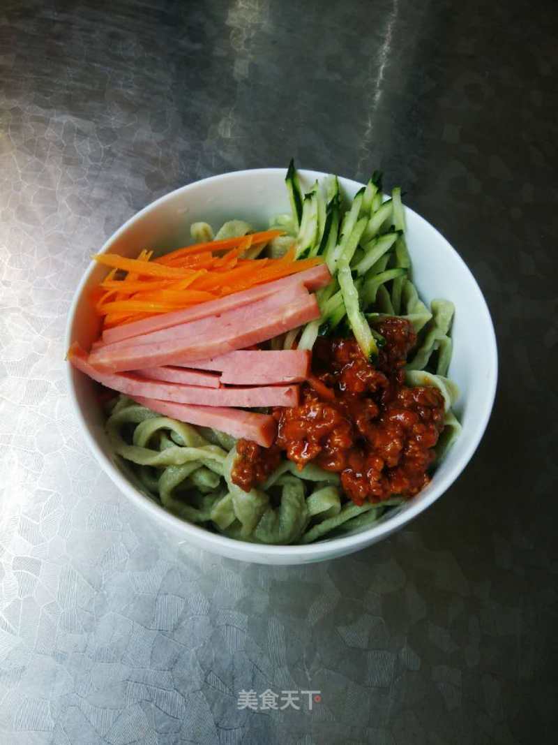 How to Make Mixed Sauce Green Noodles recipe