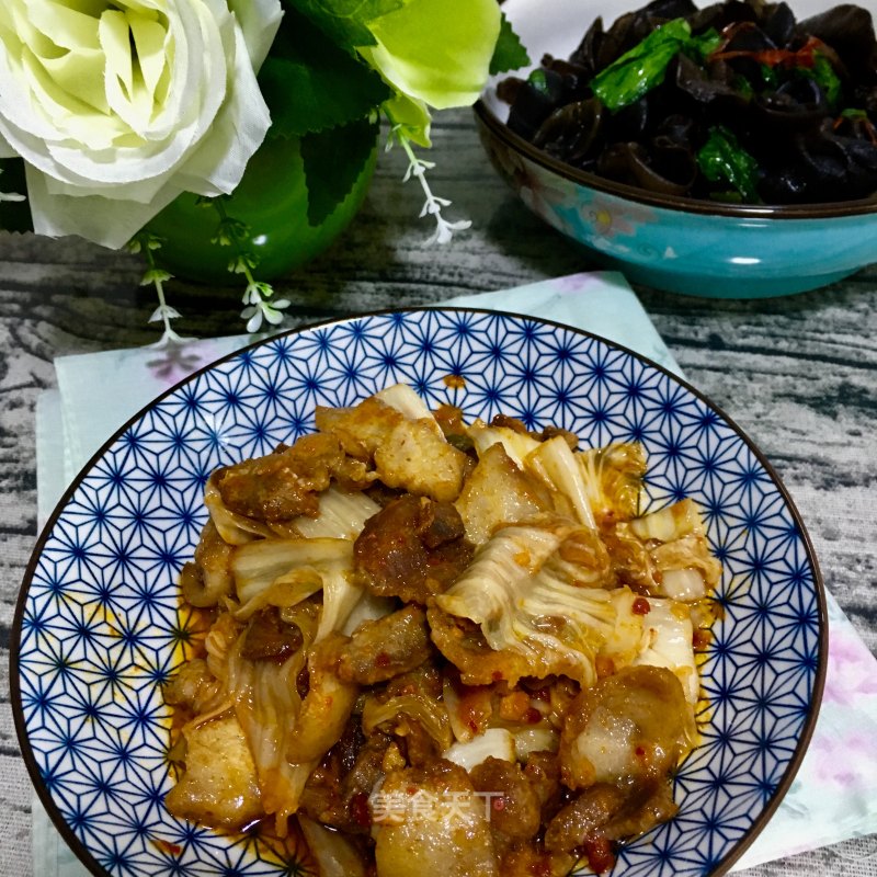 Stir-fried Korean Spicy Cabbage with Pork recipe