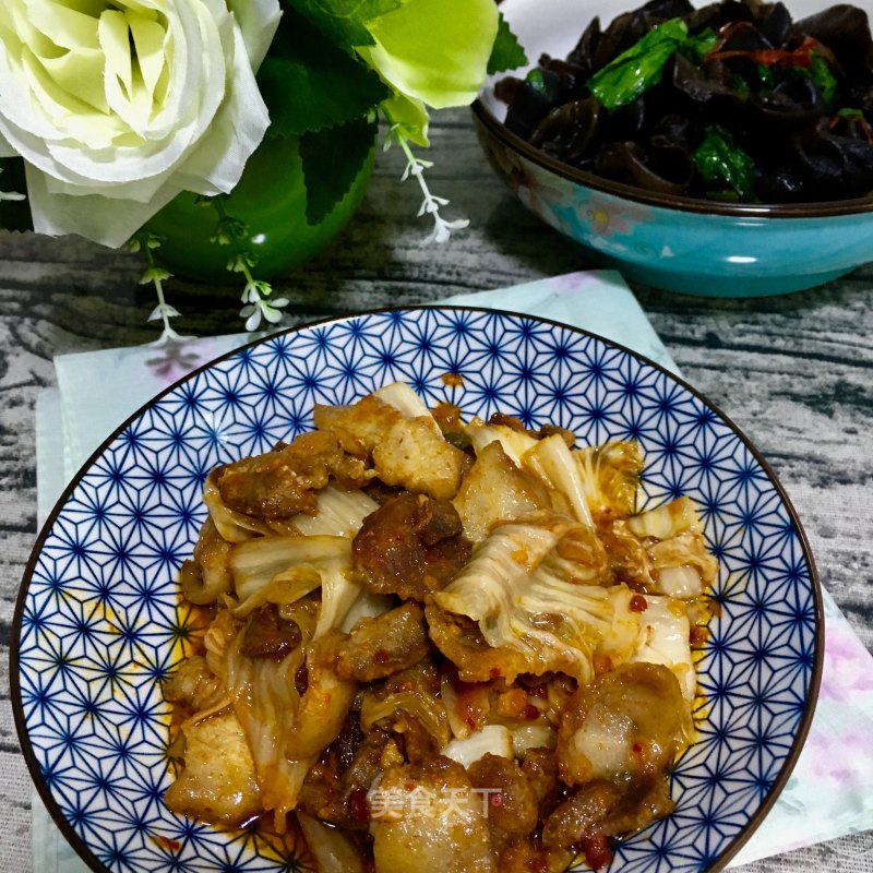 Stir-fried Korean Spicy Cabbage with Pork