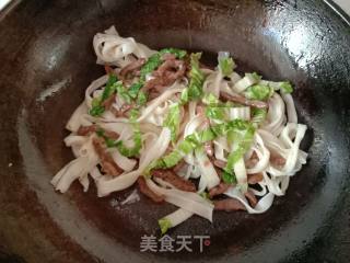 Fried Hor Fun with Yak Beef and Vegetables recipe