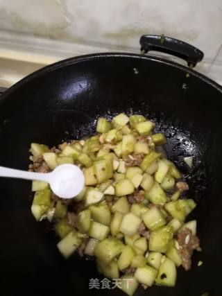 Stir-fried Diced Cucumber with Minced Meat recipe